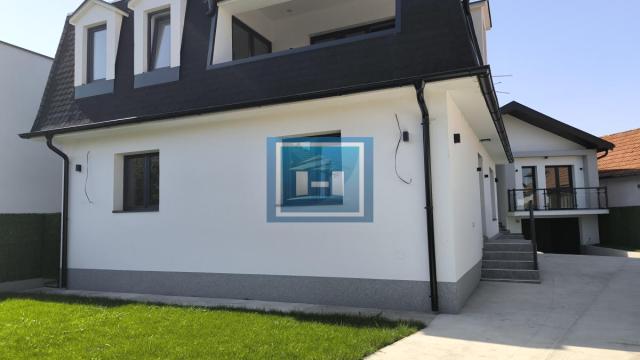 Kuća, četvorosoban, Prodaja, 350m2, Centar, Gradska lokacija, Ćuprija