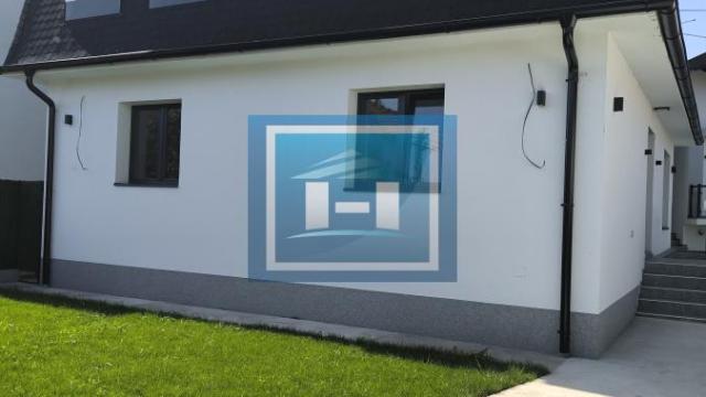 Kuća, četvorosoban, Prodaja, 350m2, Centar, Gradska lokacija, Ćuprija