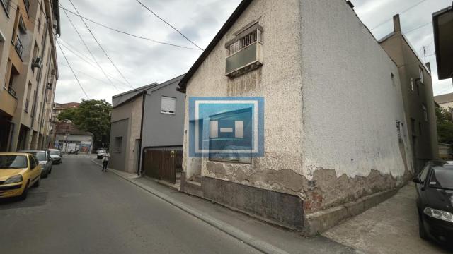 Kuća, četvorosoban, Prodaja, 62m2, Centar, Gradska lokacija, Jagodina