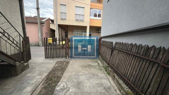 Kuća, četvorosoban, Prodaja, 62m2, Centar, Gradska lokacija, Jagodina