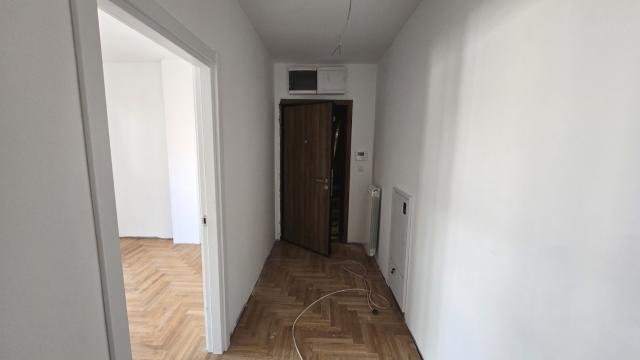 Stan, Troiposoban, Prodaja, 95m2, Metohijska