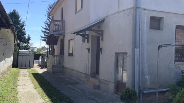 Kuća, četvorosoban, Prodaja, 266m2, Čelarevo, Okolno mesto, Janka Cmelika 101