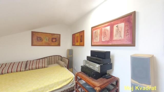 Stan, Trosoban, Prodaja, 75m2, Albanske spomenice