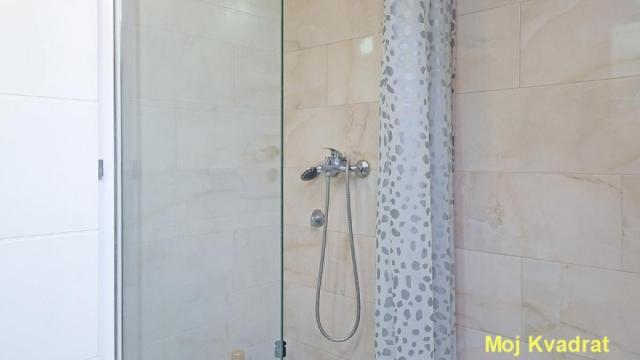 Stan, Trosoban, Prodaja, 75m2, Albanske spomenice