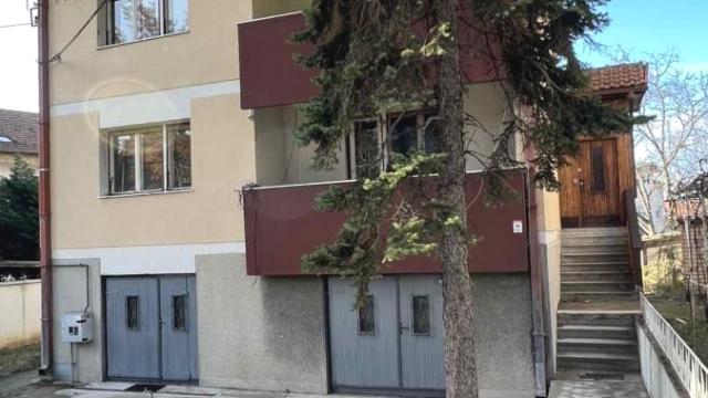 Kuća, Izdavanje, 350m2, Banovo brdo, Čukarica, Žarkovačka