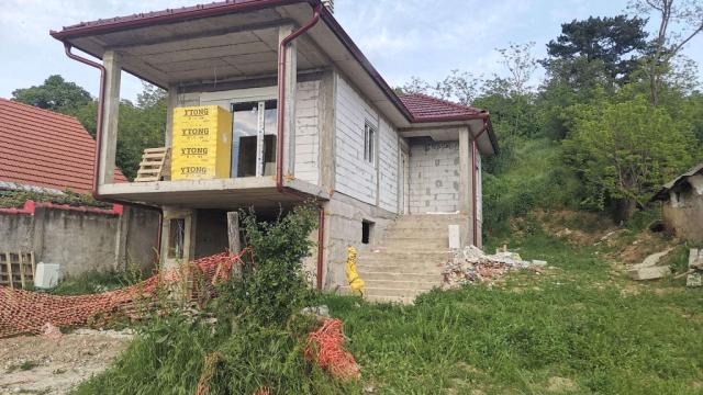 Kuća, Dvosoban, Prodaja, 77m2, Djoke Sundukovica