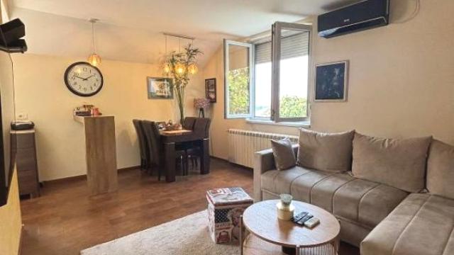 Stan, četvorosoban, Prodaja, 72m2, Banovo brdo, Čukarica, Kozačinskog