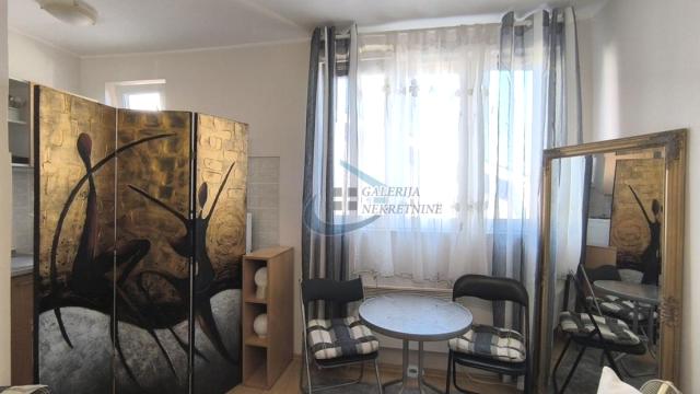 Stan, Garsonjera, Izdavanje, 20m2, Karaburma, Palilula, Husinskih rudara