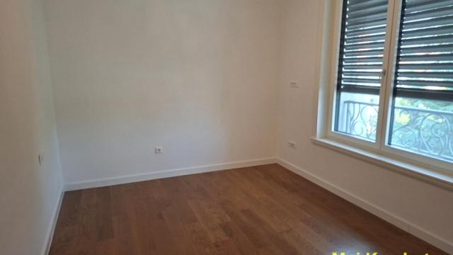 Stan, Petosoban, Izdavanje, 235m2, Dedinje, Savski venac, Heroja Milana Tepića