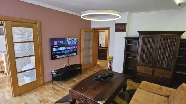 Stan, Trosoban, Izdavanje, 80m2, Dorćol, Stari grad, Pjarona de Mondezira