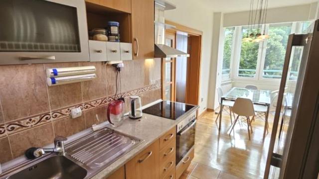 Stan, Trosoban, Izdavanje, 80m2, Dorćol, Stari grad, Pjarona de Mondezira
