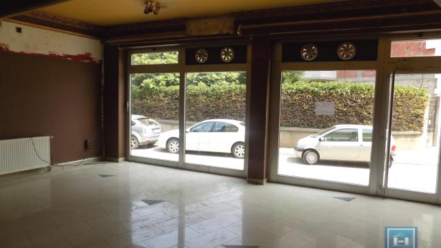 Poslovni prostor, Izdavanje, 210m2, Centar, Gradska lokacija, Paraćin