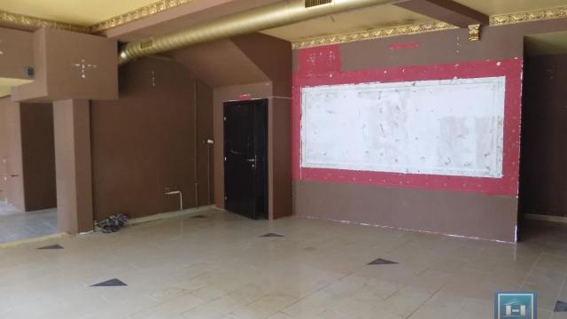 Poslovni prostor, Izdavanje, 210m2, Centar, Gradska lokacija, Paraćin