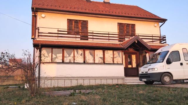 Kuća, četvorosoban, Prodaja, 300m2, Kolubarska