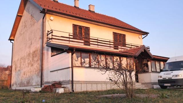 Kuća, četvorosoban, Prodaja, 300m2, Kolubarska