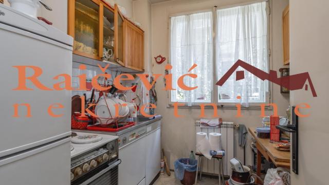 Kuća, Petosoban, Prodaja, 204m2, Voždovac, okolina Vozdovacke crkve
