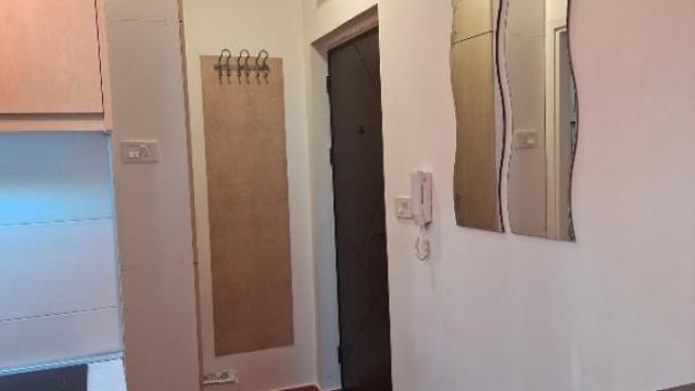 Stan, Jednosoban, Izdavanje, 28m2, Centar, Stari grad, Makedonska