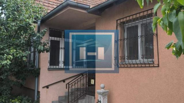 Kuća, Trosoban, Prodaja, 92m2, Gradska lokacija, Ćuprija