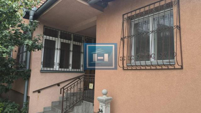 Kuća, Trosoban, Prodaja, 92m2, Gradska lokacija, Ćuprija