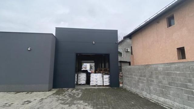 Poslovni prostor, Izdavanje, 180m2, Vašarište, Gradska lokacija, Jagodina