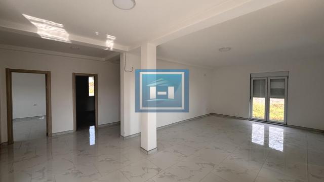 Kuća, Prodaja, 260m2, Okolno mesto, Jagodina