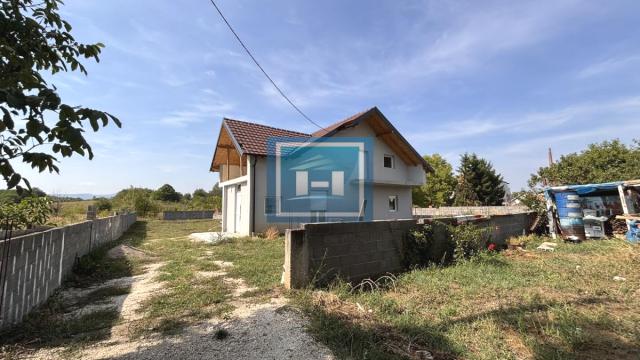 Kuća, Prodaja, 260m2, Okolno mesto, Jagodina