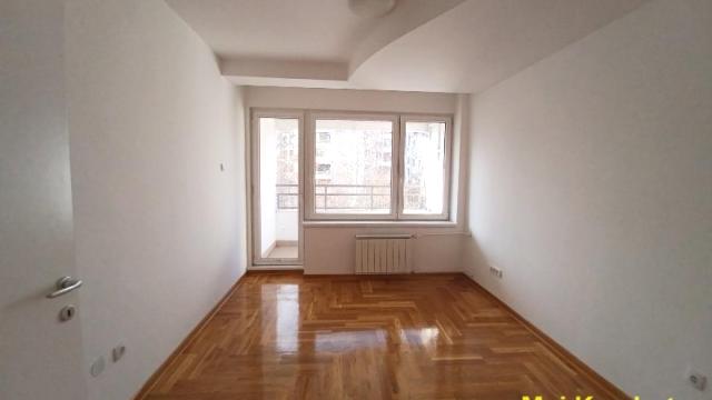 Stan, četvorosoban, Izdavanje, 90m2, Ada Ciganlija, Čukarica, Radnička