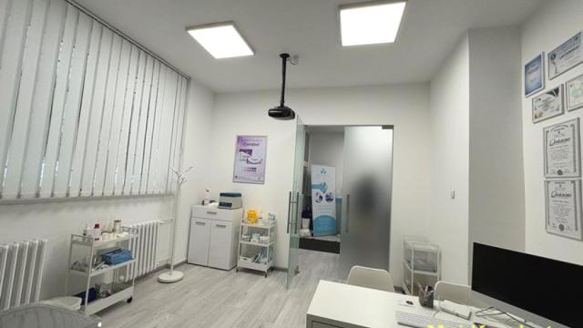 Poslovni prostor, Izdavanje, 136m2, Banovo brdo, Čukarica, Blagoja Parovića