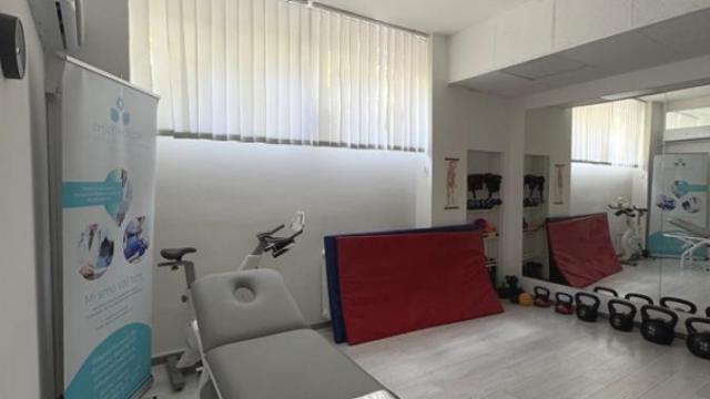 Poslovni prostor, Izdavanje, 136m2, Banovo brdo, Čukarica, Blagoja Parovića