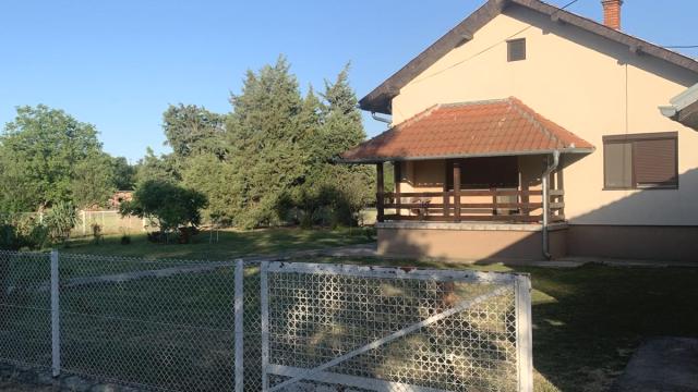 Kuća, Trosoban, Prodaja, 135m2, Nepričava, Okolno mesto, Nepricava