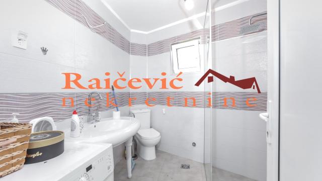 Poslovni prostor, Petosoban, Izdavanje, 180m2, Lekino brdo, Voždovac, Bakiceva