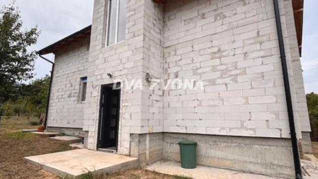 Kuća, Prodaja, 151m2, Čortanovci, Okolno mesto, Indjija