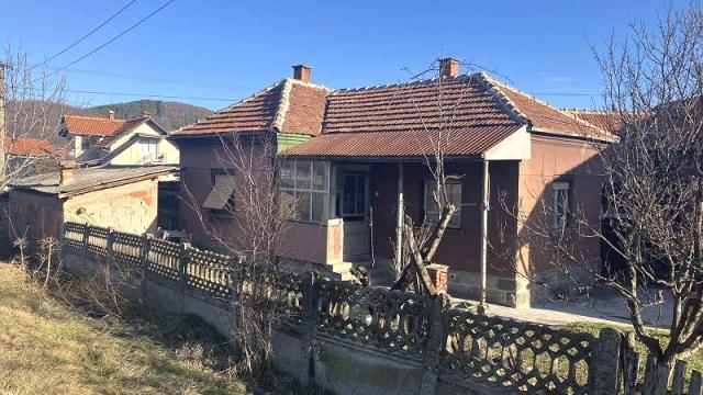 Kuća, četvorosoban, Prodaja, 85m2, Zvezdan, Okolno mesto, Zvezdan