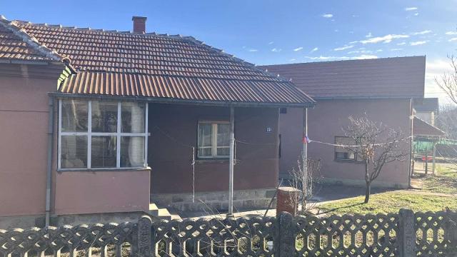 Kuća, četvorosoban, Prodaja, 85m2, Zvezdan, Okolno mesto, Zvezdan