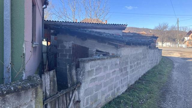 Kuća, četvorosoban, Prodaja, 85m2, Zvezdan, Okolno mesto, Zvezdan