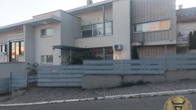 Kuća, Petosoban, Izdavanje, 350m2, Dedinje, Savski venac, Miće Orlovića