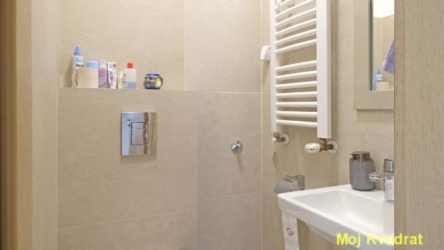 Stan, četvorosoban, Prodaja, 130m2, Hram svetog Save, Vračar, Hadži Melentijeva