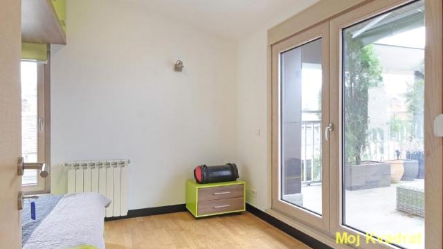 Stan, četvorosoban, Prodaja, 130m2, Hram svetog Save, Vračar, Hadži Melentijeva