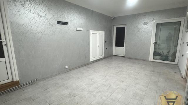 Kuća, Petosoban, Izdavanje, 220m2, Donji grad, Zemun, Dositejeva