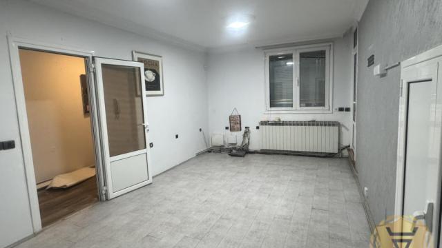 Kuća, Petosoban, Izdavanje, 220m2, Donji grad, Zemun, Dositejeva