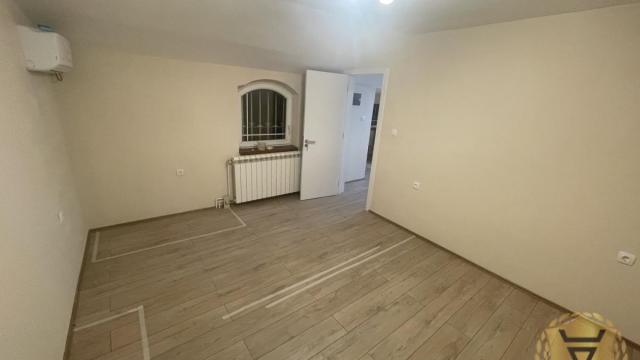 Kuća, Trosoban, Izdavanje, 120m2, Slavujev venac, Zvezdara, Milana Vukosa
