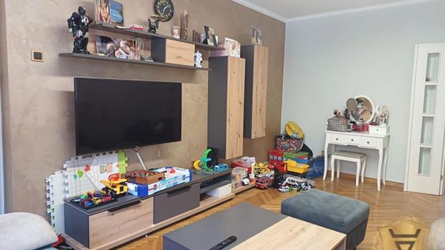 Stan, Trosoban, Izdavanje, 150m2, YUBC, Novi Beograd, Bulevar Mihaila Pupina