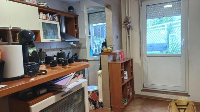 Stan, Trosoban, Izdavanje, 150m2, YUBC, Novi Beograd, Bulevar Mihaila Pupina
