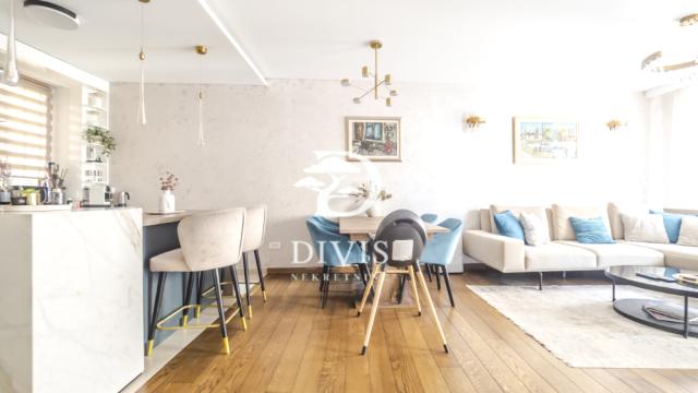 Stan, četvorosoban, Prodaja, 110m2, Južni bulevar
