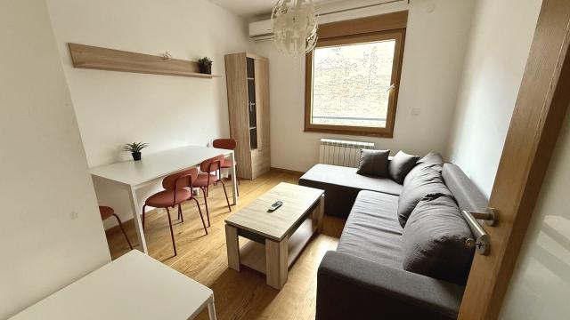 Stan, Jednoiposoban, Izdavanje, 31m2, Skenderbegova
