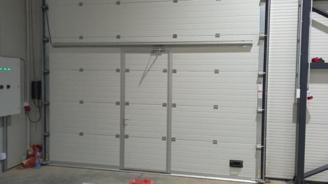 Poslovni prostor, Izdavanje, 1000m2, Rumenka, Novi Sad, Novi Sad