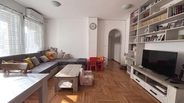 Stan, Trosoban, Prodaja, 64m2, Grge Andrijanovića