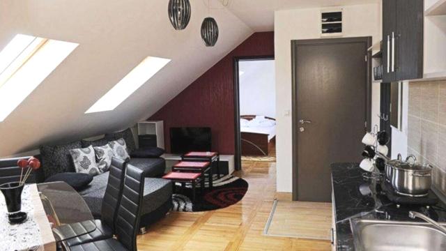 Stan, Trosoban, Prodaja, 43m2, Kraljevi čardaci, Planina, Vikend naselje