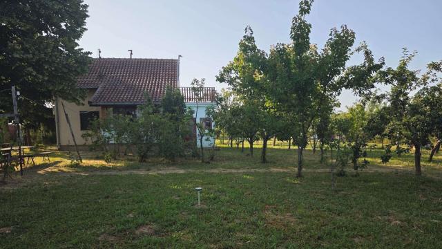 Kuća, Dvoiposoban, Prodaja, 72m2, Krušedol, Okolno mesto, Nikole Tesle