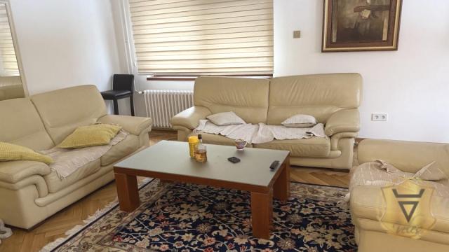 Kuća, četvorosoban, Izdavanje, 160m2, Dedinje, Savski venac, Koste Racina